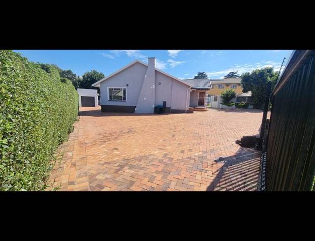 4 BEDROOM HOUSE FOR SALE IN BLAIRGOWRIE